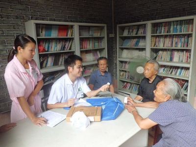 中堂斗朗社區長者義診活動紀實 天氣轉涼，健康先行