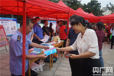 管城回族區 “陽光政務、民心所望”基層政務公開標準化規范化工作進社區